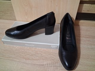 Vendo zapatos de salón negros de la marca Tamaris