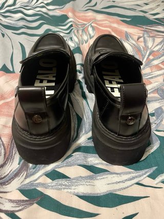 Mocasines Buffalo negros talla 38