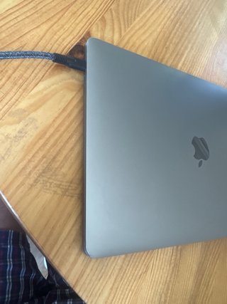 Macbook Pro 13 2019 Space Gray sequoia