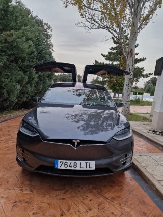 Tesla Model X 2016