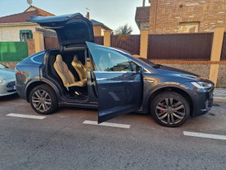 Tesla Model X 2016