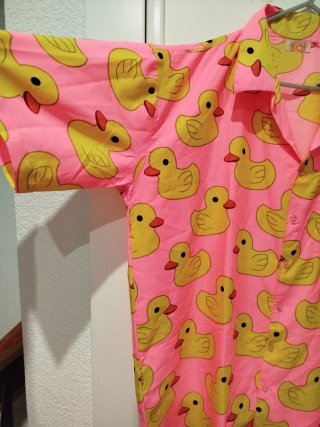 Camisa estampada de patitos de goma