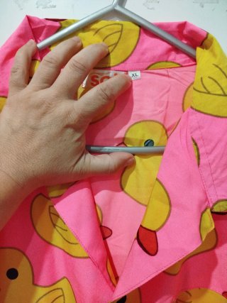 Camisa estampada de patitos de goma