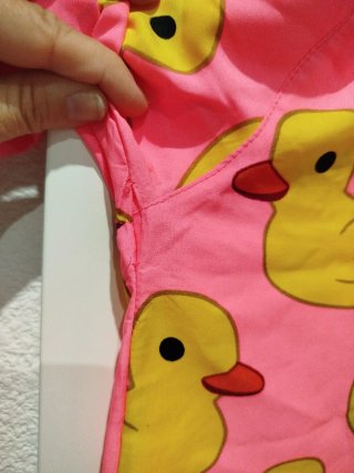Camisa estampada de patitos de goma