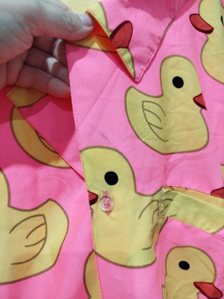 Camisa estampada de patitos de goma