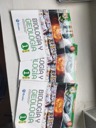 3 libros de Biología y geología 1 ESO