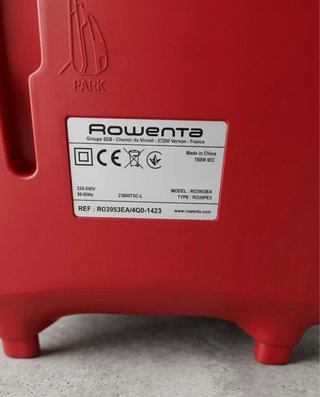 Aspiradora Rowenta Compact Power RO3953EA Roja