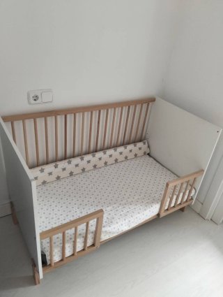 Cuna infantil madera y blanca