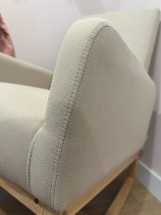 Mecedora NUEVA Sklum Beige Tela y Madera.