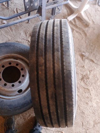 Rueda de camión 285/70 R 19.5