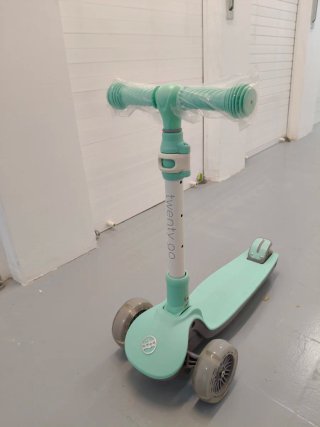 Patinete infantil 3 ruedas luces LED