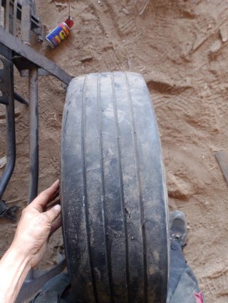 Rueda Kormoran 245/70 R 17.5