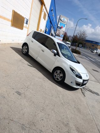 Renault Scenic 2011
