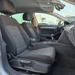 Volkswagen Passat 2021