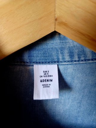 Camisa denim azul claro H&M T. M | Ligera