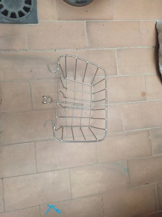 Cesta para bicicleta clásica verano azul