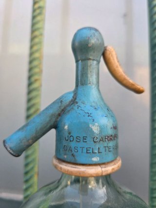 Sifón antiguo Carrera con grifo