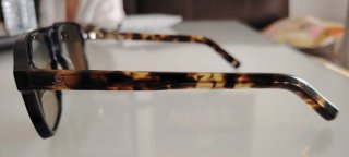 Gafas de sol Scalpers  marrones.