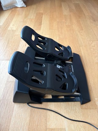 Pedales Thrustmaster T.Flight Rudder
