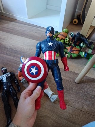 Figuras Marvel y Tortugas Ninja