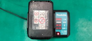 Cargador Makita DC18WA #4