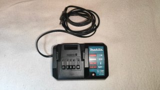 Cargador Makita DC18WA #4