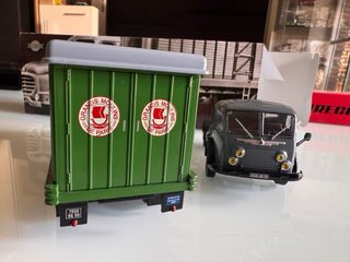 Camión Renault Faineant 1:43