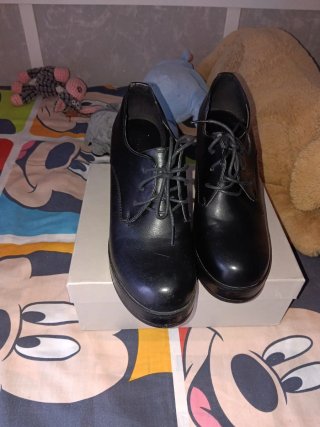 Zapatos de tacón negros talla 39