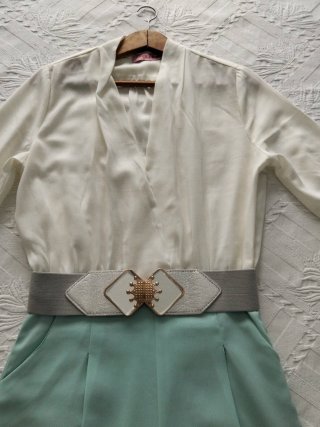 Mono largo blanco y verde