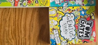 7 magnificos libros de TOM GATES. En inglés