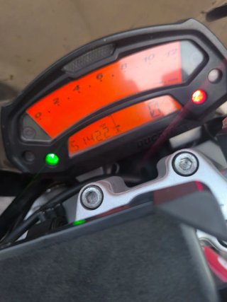 Ducati Monster 696+ Roja