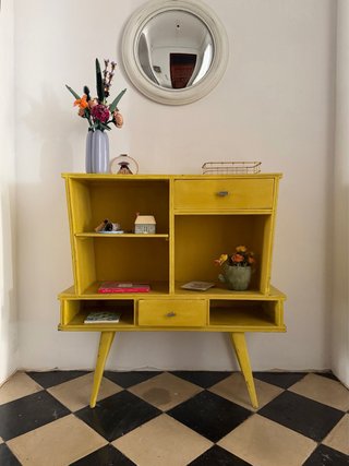 Mueble vintage madera amarillo