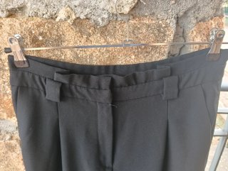 Pantalón negro de Tintoretto