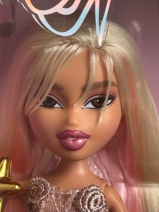 Bratz Karol G Bichota Muñeca Nueva En Caja