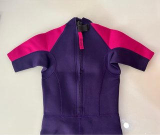Neopreno 4-6 OLAIAN niña morado y fucsia + REGALO