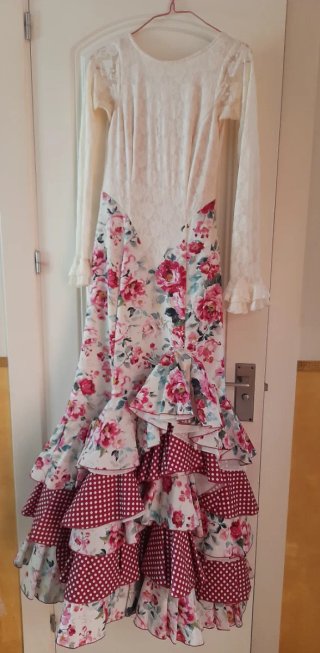 Vestido Flamenca Largo Flores y Lunares