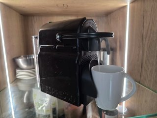 Cafetera Nespresso De'Longhi Inissia EN80.B