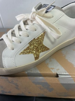 Golden Goose Superstar Sneakers Doradas y Blancas