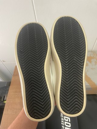 Golden Goose Superstar Sneakers Doradas y Blancas