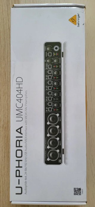 BEHRINGER UMC404HD (120€ trattabili)