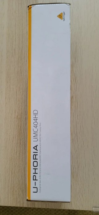BEHRINGER UMC404HD (120€ trattabili)