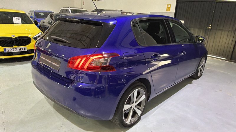 Peugeot 308 2019, foto 8