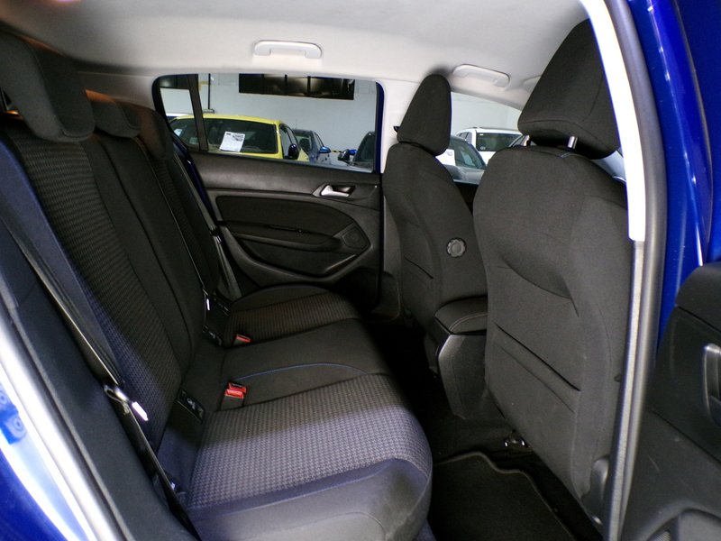 Peugeot 308 2019, foto 15