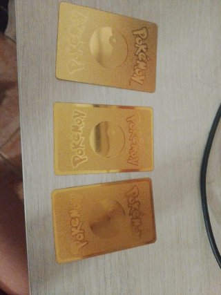Cartas Pokémon Doradas (No Metálicas)