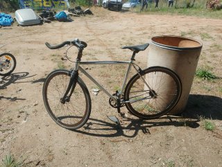 Bicicleta Fixie plateada