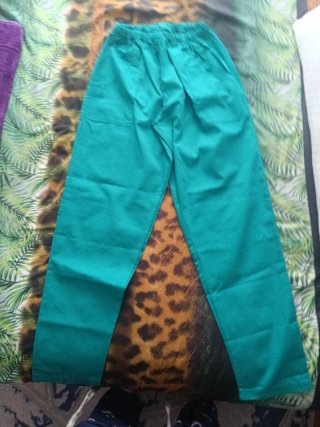 Uniforme Sanitario Blanco y Verde