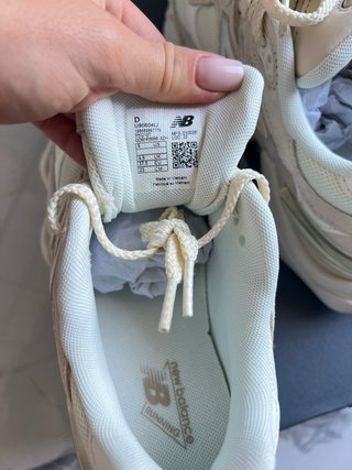 New Balance 9060 Beige/Blanco
