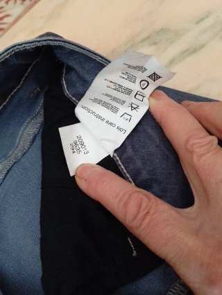 Pantalones Lois Azules no tiene talla mide 38 de c