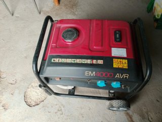 Generador Em4000 AVR