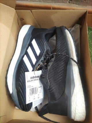 Zapatillas Adidas Negras y Grises